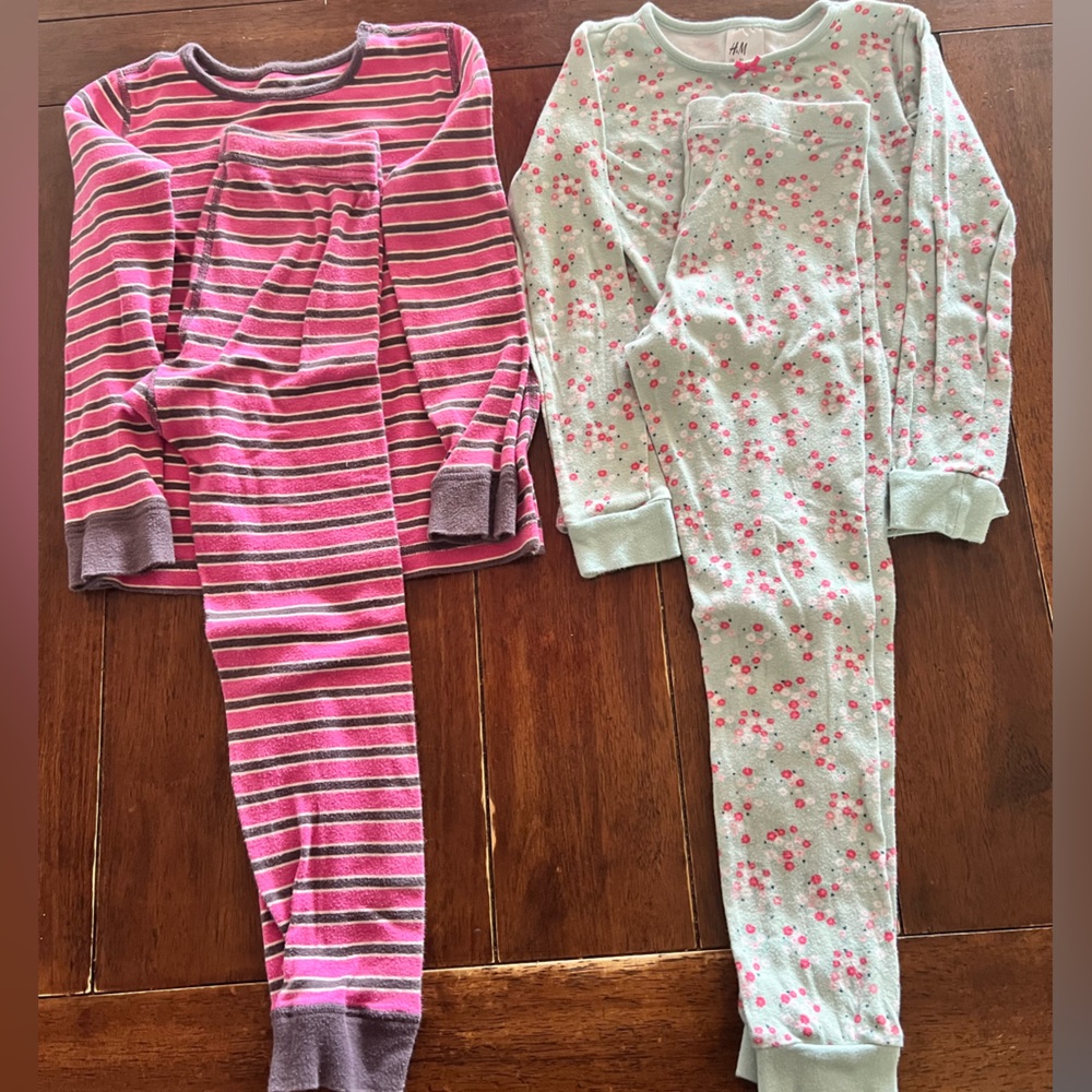 Bundle of girl’s sleepwear Size 5-6